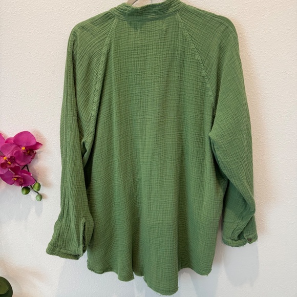 FREE PEOPLE We the Free Women’s Summer Daydream Button Down Green Shirt S NWT - Picture 2 of 12